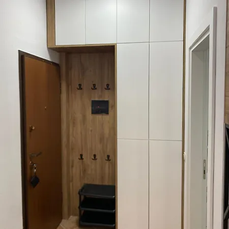 Sea Breeze Retreat Apartment Golem (Tirana)